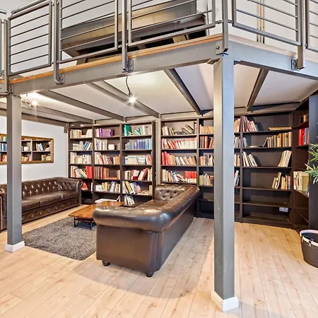 Big Family Treptower Park 公寓 *