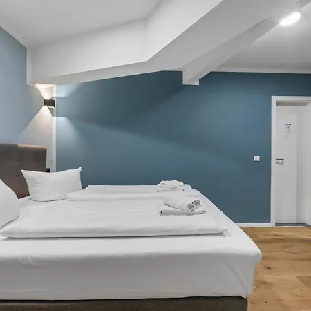 Big Family Treptower Park アパート